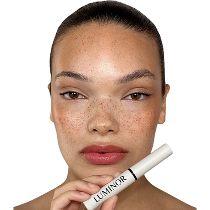 Sculpteur à sourcils